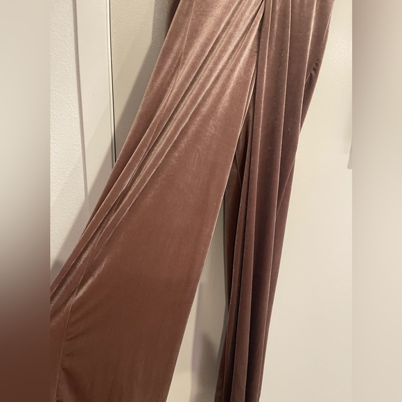 NWT - FASHION NOVA So Knot Your Average Jumpsuit - Taupe M - Picture 6 of 10